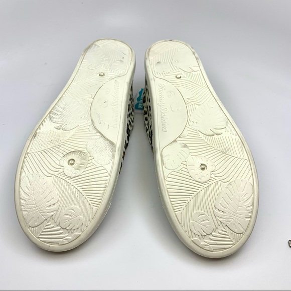 TOMMY BAHAMA UNISEX SLIP ON LEOPARD PRINT SNEAKERS - Picture 9 of 12